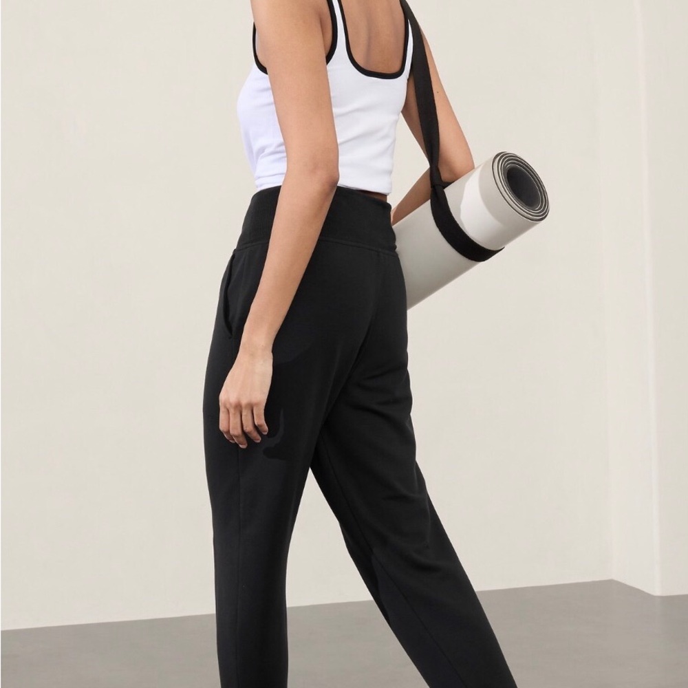 Athleta Black Women's Coaster Luxe High Rise Jogger